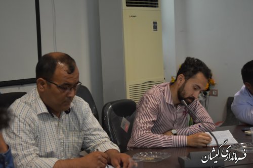 موضوعات مرتبط باروستا در نشست دهیاران بافرماندار موردبحث وبررسی قرارگرفت