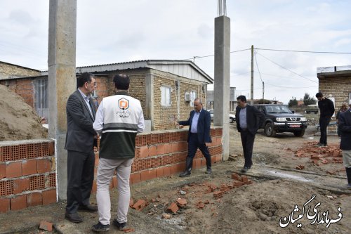 بازدید فرماندار گمیشان از روند ساخت و ساز واحدهای مسکونی  سیل زده آرخ بزرگ 