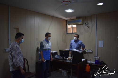 بازدید سرزده فرماندار از بانکها و ادارات شهرستان 