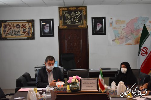 بررسی طرح اشتغال‌زایی احداث گلخانه در کارگروه بانوان شهرستان گمیشان