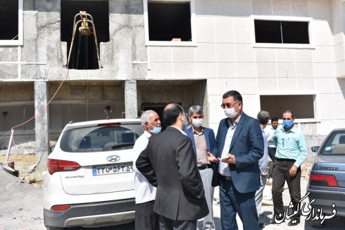 بازدید فرماندار گمیشان از مدارس در حال ساخت شهرستان