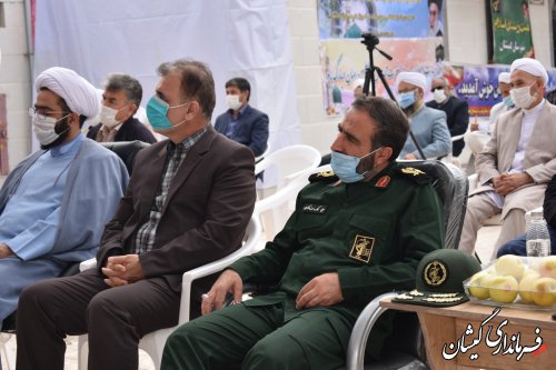  هرکس به وحدت اقوام و مذاهب آسیب بزند خائن است