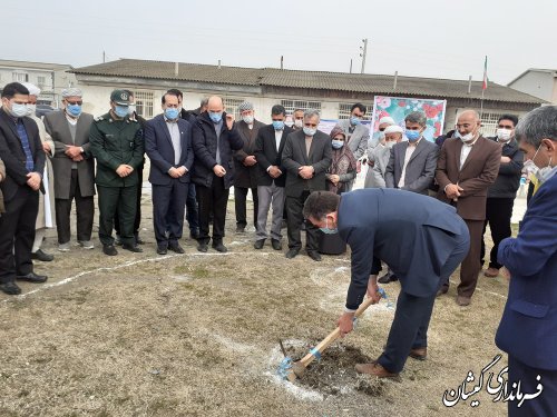 مراسم کلنگ زنی مدرسه شهدای روستای دهنه گمیشان برگزار شد