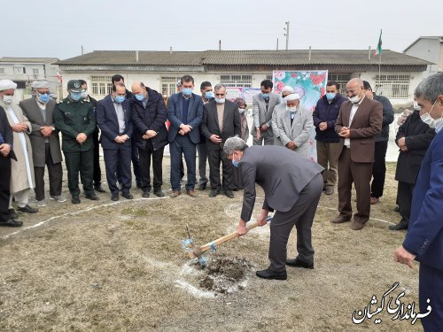 مراسم کلنگ زنی مدرسه شهدای روستای دهنه گمیشان برگزار شد