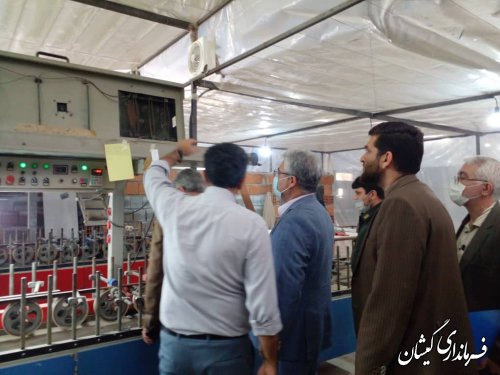 بازدید سرپرست فرمانداری از واحدهای تولیدی سطح شهرستان در راستای رفع موانع تولید