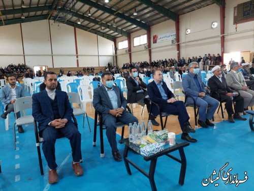 حضورسرپرست فرمانداری گمیشان در همایش تجلیل از معلمین و بازنشستگان شهرستان به مناسبت بزرگداشت سالروز شهید مرتضی مطهری و هفته معلم