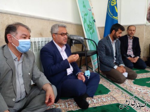 جلسه فرماندار گمیشان با دهیاران در محل کمیته امداد شهرستان