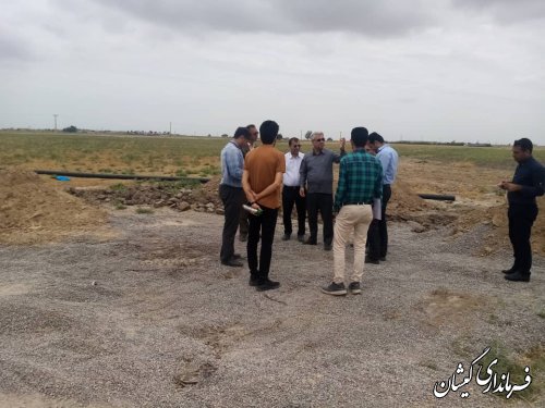 بازدید فرماندار گمیشان از مراحل پایانی بهره برداری از چاه های تامین آب شهرستان