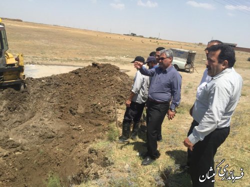 بازدید فرماندار گمیشان از عملیات مرمت شبکه آبرسانی به شهرستان 