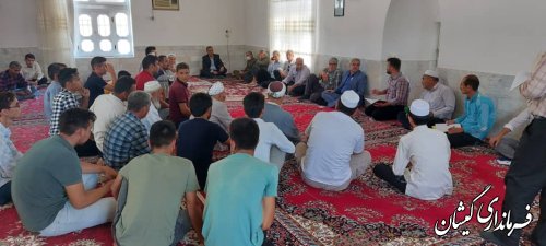 حضور فرماندار در میز خدمت روستای صفا ایشان