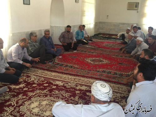 حضور فرماندار در میز خدمت روستای صفا ایشان
