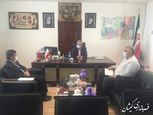 ملاقات مدیر بهره‌برداری ماهیان خاویاری شهرستان با فرماندار گمیشان 