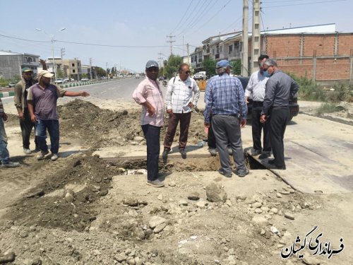 بازدید فرماندار از حفاری توسعه شبکه گاز