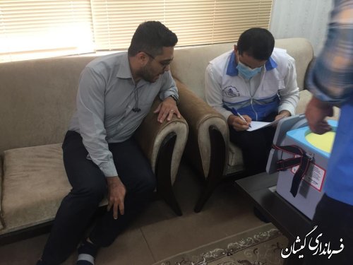 تزریق دز چهارم واکسن کووید فرماندار گمیشان و پرسنل فرمانداری