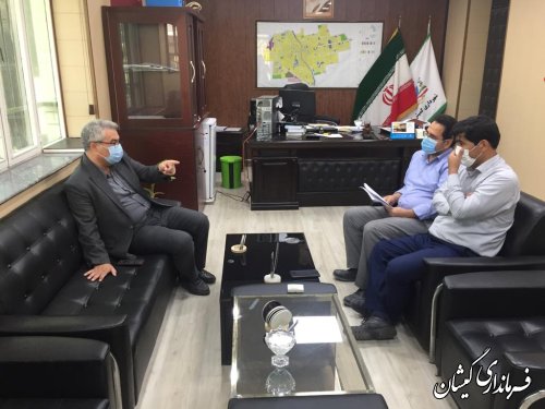 بازدید فرماندار گمیشان از ادارات شهرستان به مناسبت هفته دولت