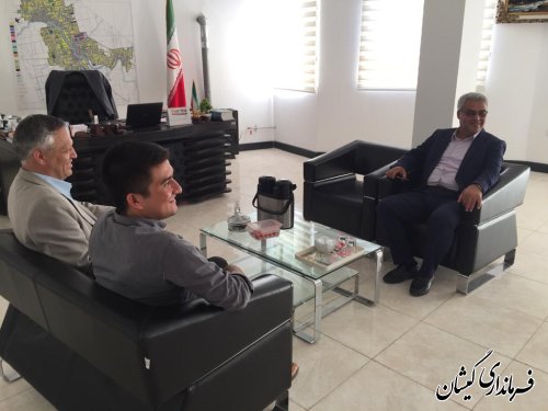نشست فرماندار گمیشان با مدیریت شهری سیمین شهر 