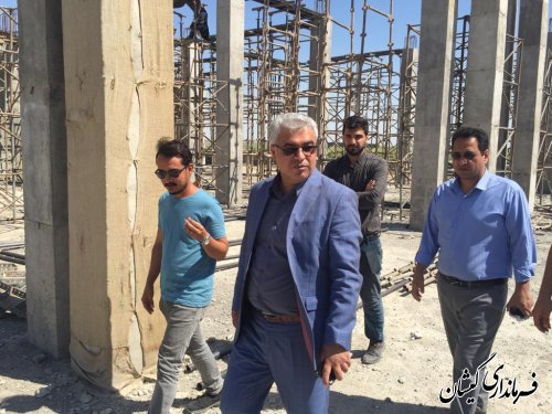بازدید سرزده فرماندار گمیشان از پروژه بیمارستان ۶۴ تختخوابی گمیشان 