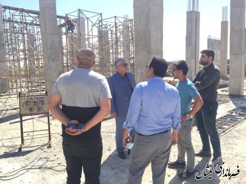 بازدید سرزده فرماندار گمیشان از پروژه بیمارستان ۶۴ تختخوابی گمیشان 