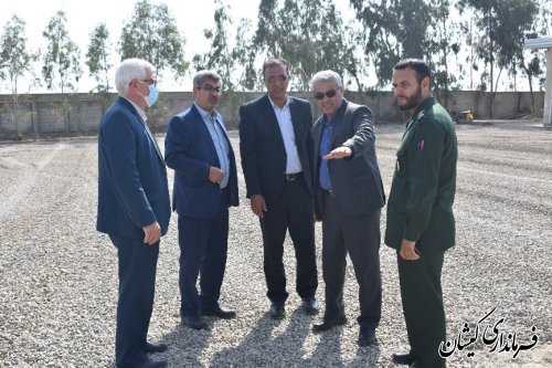 بازدید سرزده فرماندار گمیشان از محل استقرار گروه جهادی پزشکان در روستای بصیر آباد 