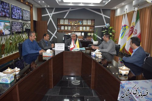 بازدید فرماندار گمیشان از کارخانه تولیدی محصولات لبنی آشوراده و برگزاری جلسه کمیسیون کارگری شهرستان گمیشان