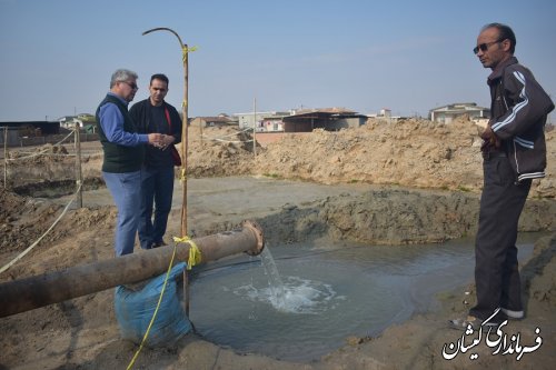 بازدید فرماندار گمیشان از چاه سقرتپه