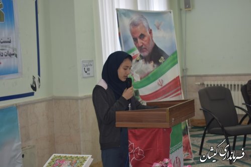 حضور فرماندار در جلسه پرسش و پاسخ دانش آموزان