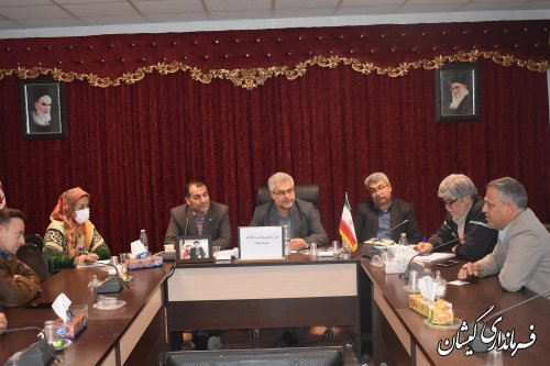 برگزاری همایش پیاده روی خانوادگی به مناسبت هفته گرامی داشت مقام زن و روز مادر