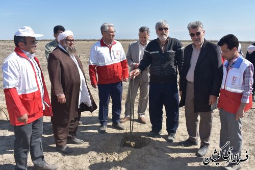حضور فرماندار گمیشان در پویش 100 جمعیت هلال احمر