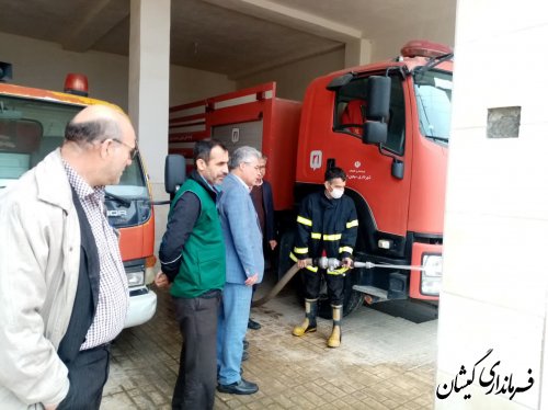 بازدیدفرماندار گمیشان از شهرداری و آتش نشانی سیمین شهر