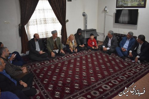 دیدار معاون سیاسی امنیتی اجتماعی استاندار گلستان با خانواده شهید کلته در گمیش تپه