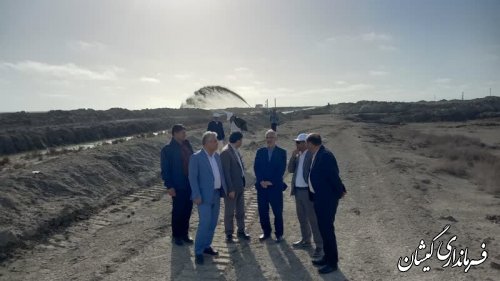 بازدید فرماندار گمیشان از لایروبی کانال میگو 