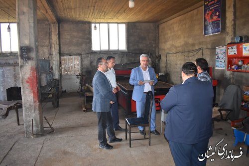 بازدید فرماندار گمیشان از کارگاه تولیدی ادوات کشاورزی