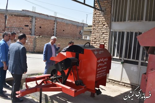 بازدید فرماندار گمیشان از کارگاه تولیدی ادوات کشاورزی