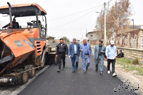 بازدید فرماندار گمیشان از پروژه اجرای آسفالت معابر روستای صفاایشان