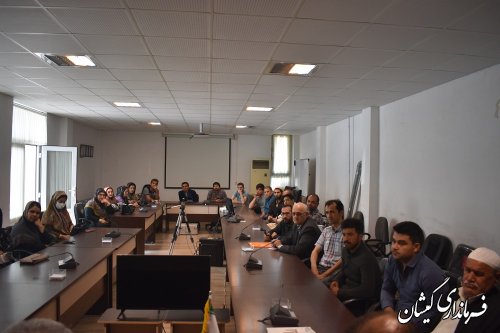 نشست فرماندار گمیشان با متقاضیان طرح نهضت ملی مسکن