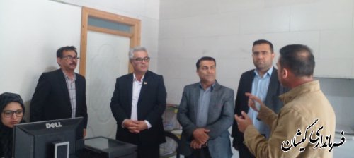 بازدید فرماندار گمیشان از اداره اصناف برای اجرای طرح سامانه یکتا